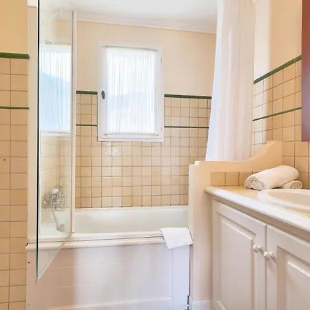 Appartamento Les Aux Restanques Du Golfe De St Tropez - Maeva - Vue Colline 3 Pièces 6 Personnes - Prestige Mae-8591 *